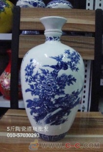 解析萬(wàn)利達(dá)酒瓶 五斤陶瓷酒瓶的生產(chǎn)與酒制品應(yīng)用